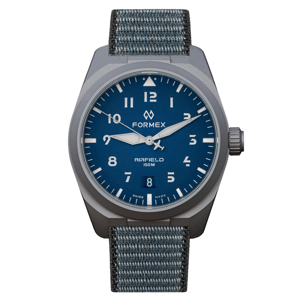 Will the blue Formex Airfield come with Nylon strap pictured (gray)?